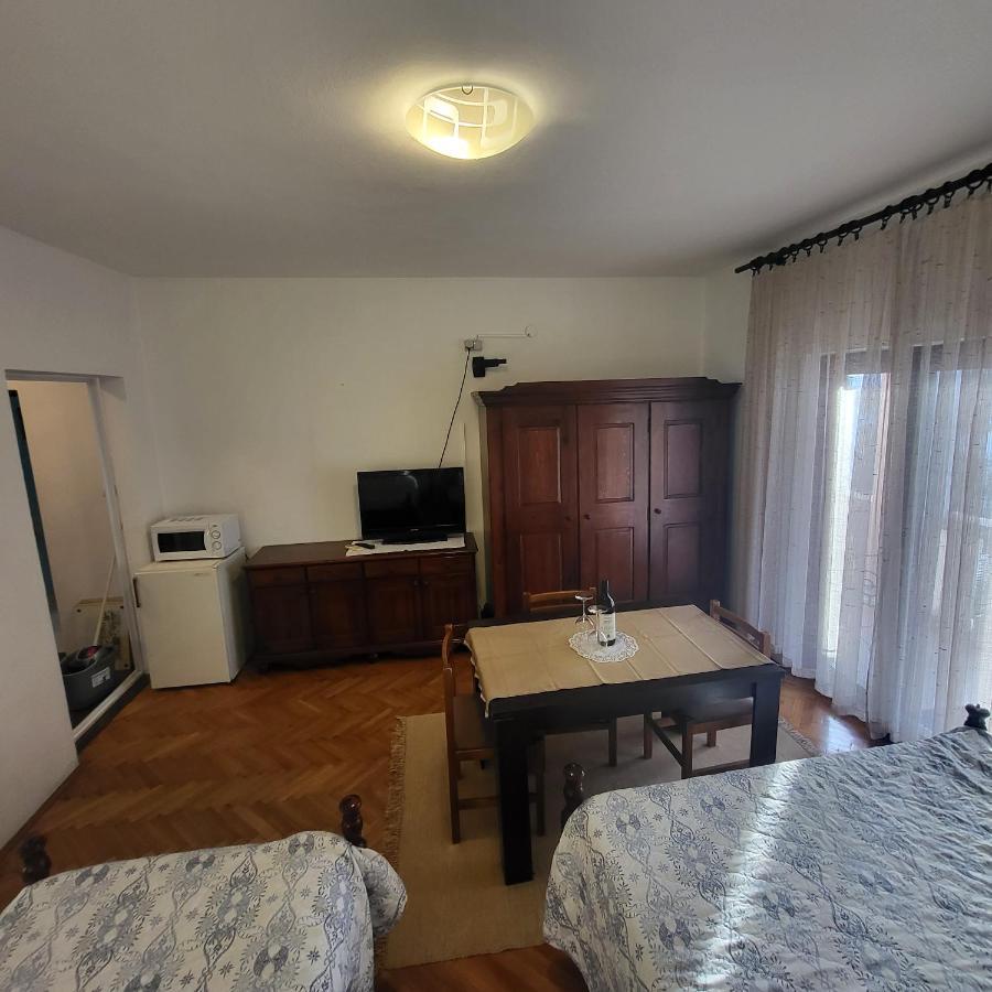 Studio Apartman Meljine Exterior photo
